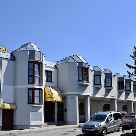 Hotel Laguna Чеське Будєйовіце Екстер'єр фото